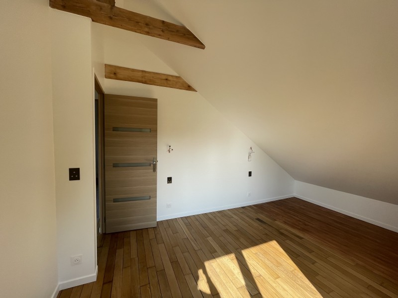 chambre étage maison renovation totale avec isolation thermique les Yvelines 78100 St germain en laye