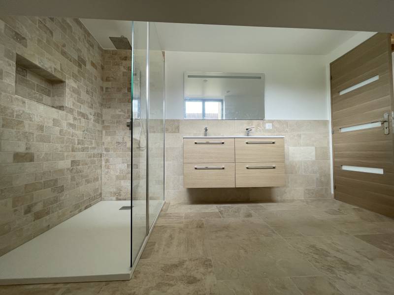 salle de bain parentale maison totalement rénovée St Germain 78100 les Yvelines